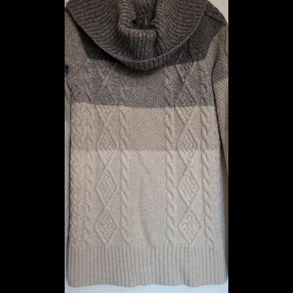 BCBG Maxarzia Cowl Neck Wool Sweater - XS - Picture 11 of 12